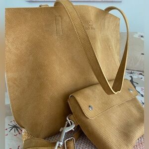 *COMBO * Tote bag plus multi bag or funny pack vegan leather camel pre loved 💕